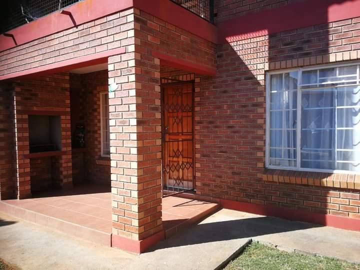 2 Bedroom Property for Sale in Rustenburg North West